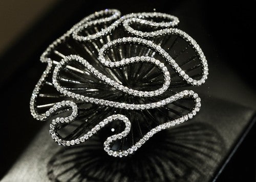 Cascade Bloom Statement Ring_Black Gold
