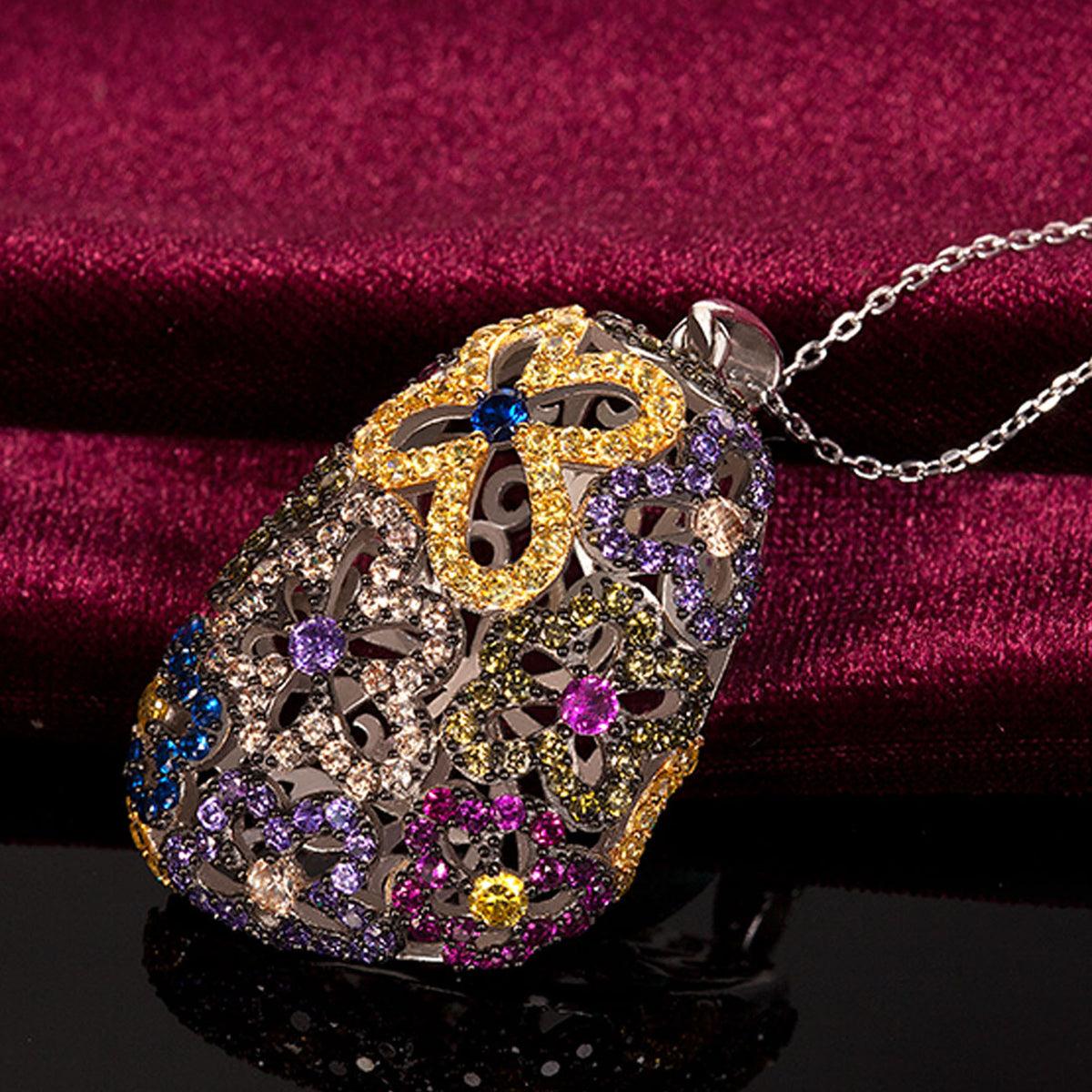 Floret Pendant Necklace